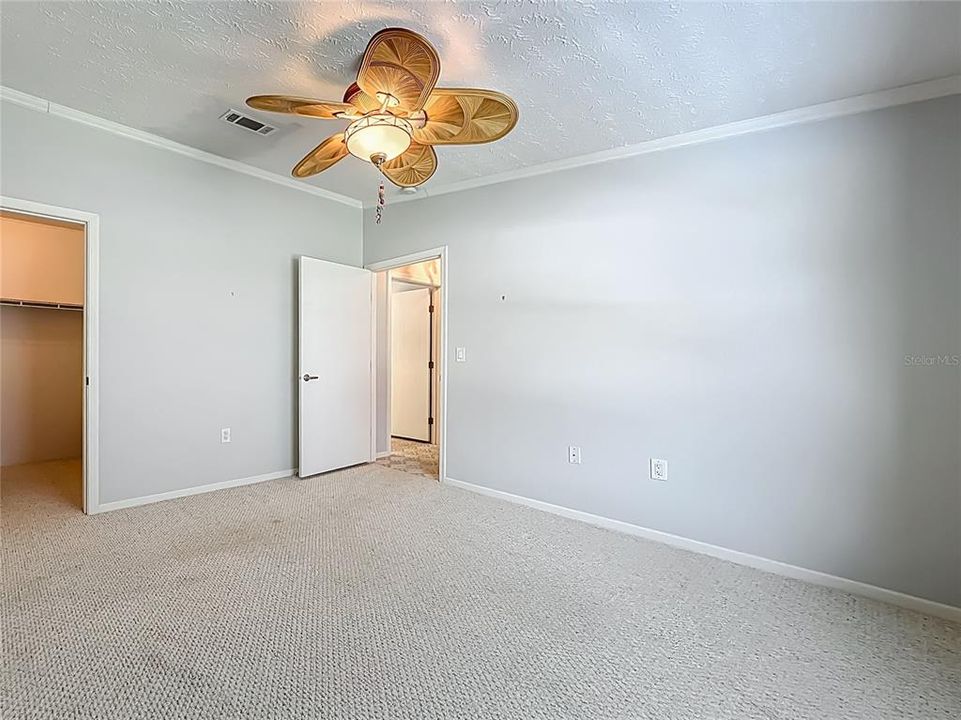 合同活跃: $239,900 (3 贝兹, 2 浴室, 1620 平方英尺)