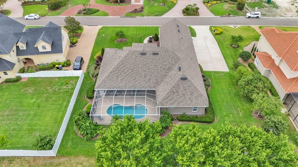 合同活跃: $889,900 (4 贝兹, 3 浴室, 3727 平方英尺)