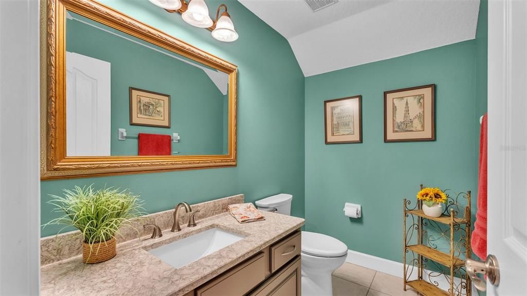 合同活跃: $889,900 (4 贝兹, 3 浴室, 3727 平方英尺)