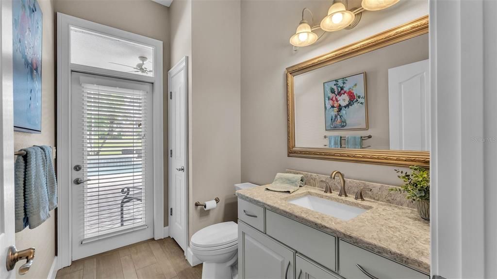 合同活跃: $889,900 (4 贝兹, 3 浴室, 3727 平方英尺)