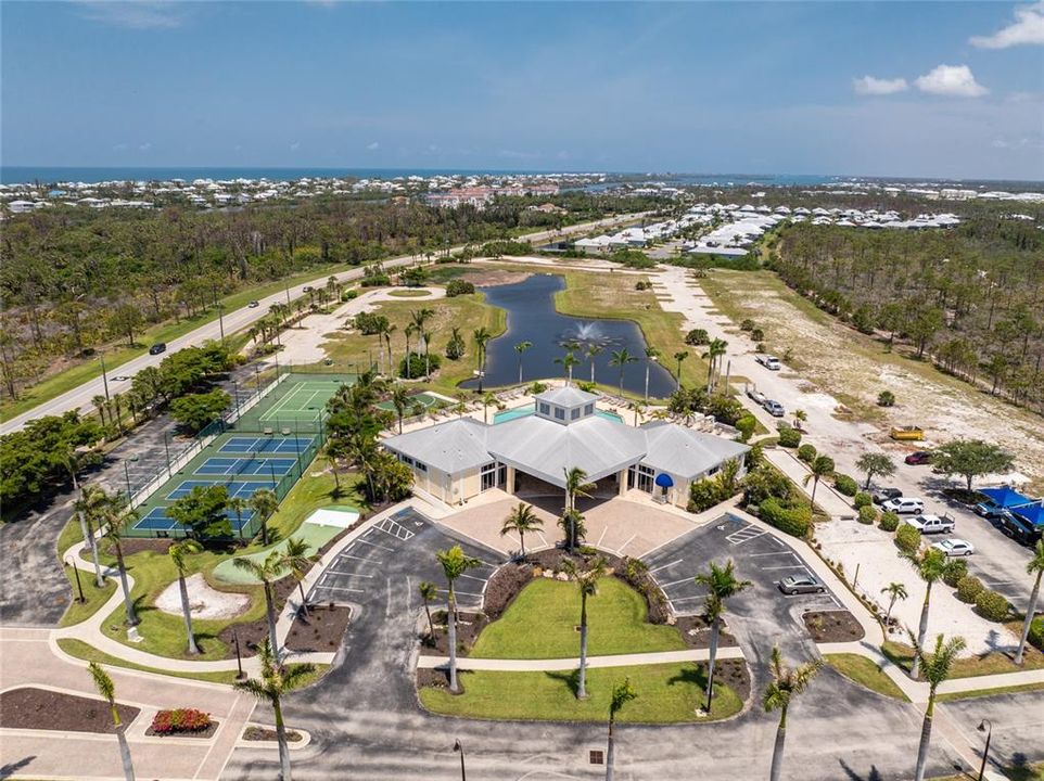 For Sale: $299,900 (2 beds, 2 baths, 1009 Square Feet)