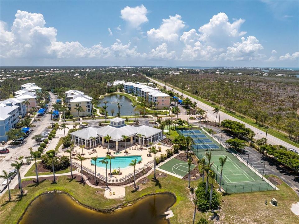 For Sale: $299,900 (2 beds, 2 baths, 1009 Square Feet)