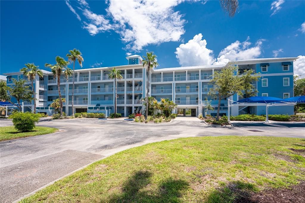 For Sale: $299,900 (2 beds, 2 baths, 1009 Square Feet)