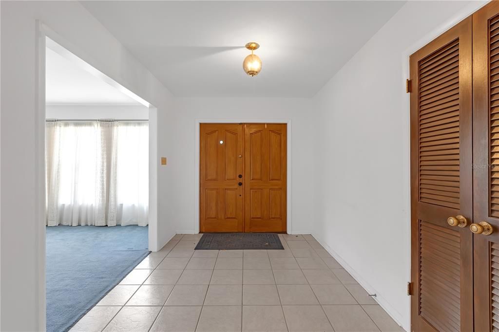 Active With Contract: $469,000 (4 beds, 2 baths, 2406 Square Feet)