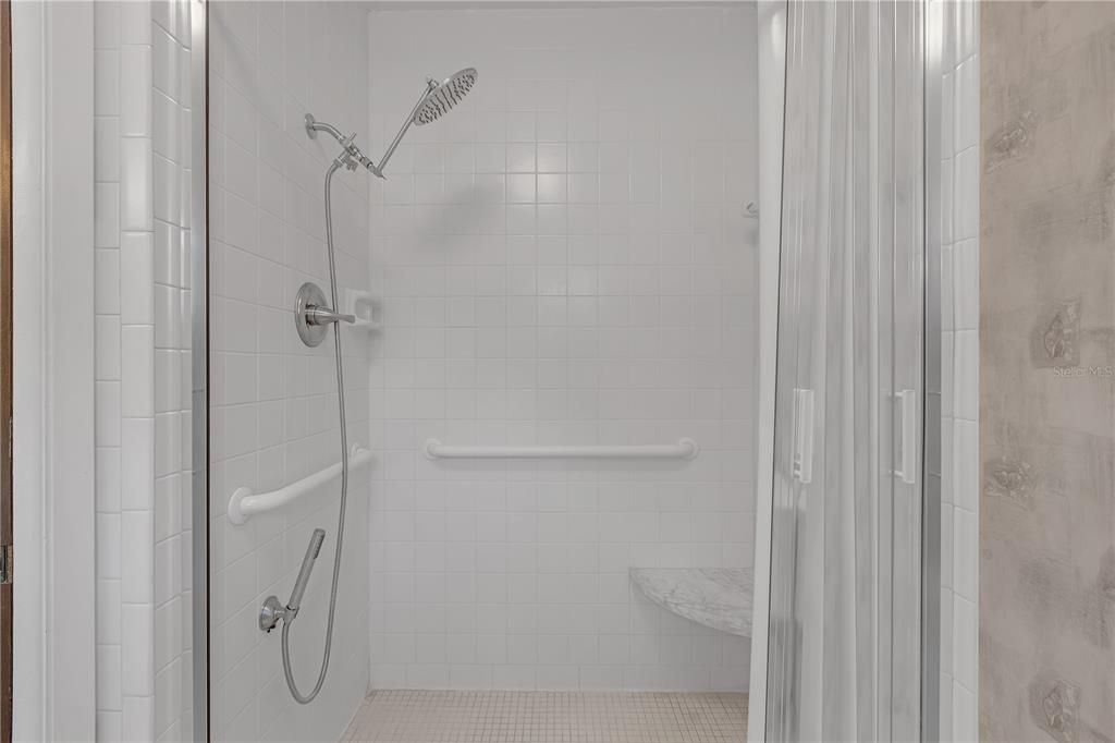 Active With Contract: $469,000 (4 beds, 2 baths, 2406 Square Feet)