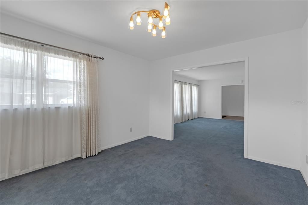 Active With Contract: $469,000 (4 beds, 2 baths, 2406 Square Feet)