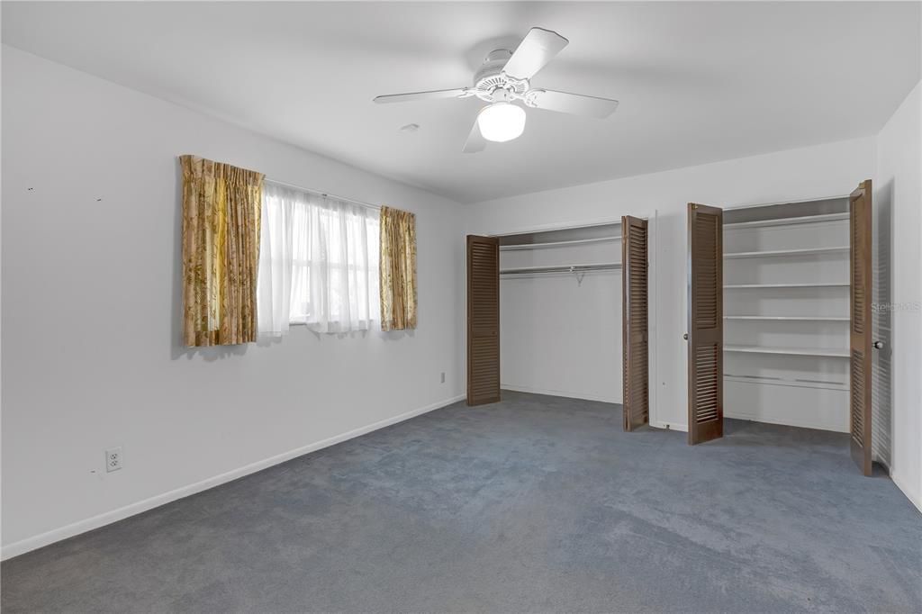 Active With Contract: $469,000 (4 beds, 2 baths, 2406 Square Feet)