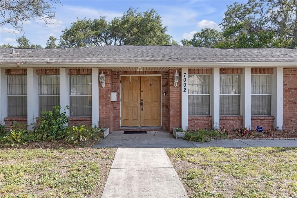 Active With Contract: $469,000 (4 beds, 2 baths, 2406 Square Feet)