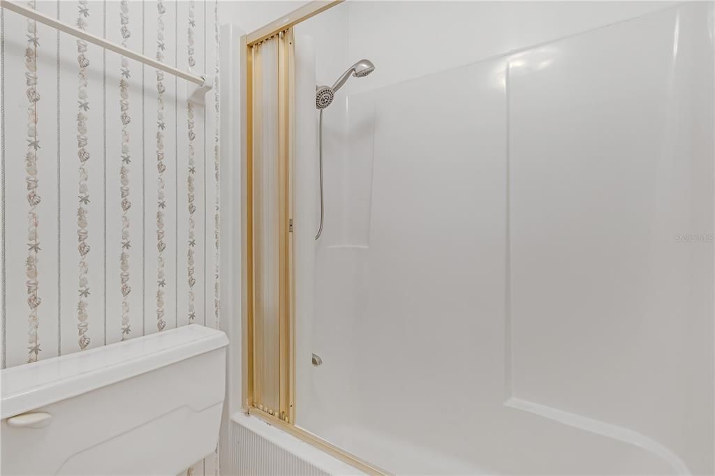 Active With Contract: $469,000 (4 beds, 2 baths, 2406 Square Feet)