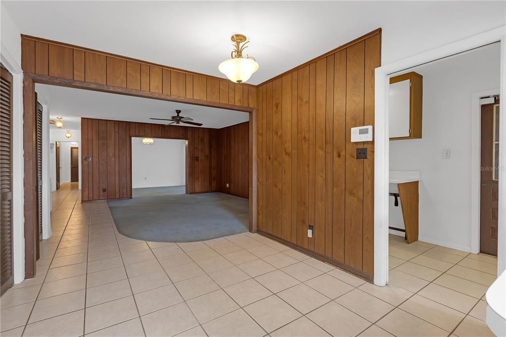 Active With Contract: $469,000 (4 beds, 2 baths, 2406 Square Feet)