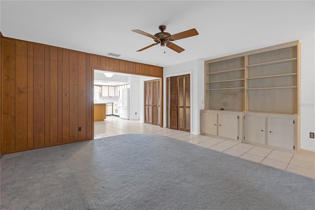 Active With Contract: $469,000 (4 beds, 2 baths, 2406 Square Feet)