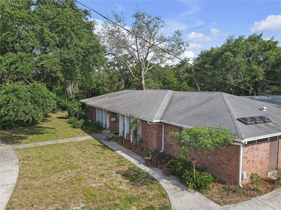 Active With Contract: $469,000 (4 beds, 2 baths, 2406 Square Feet)