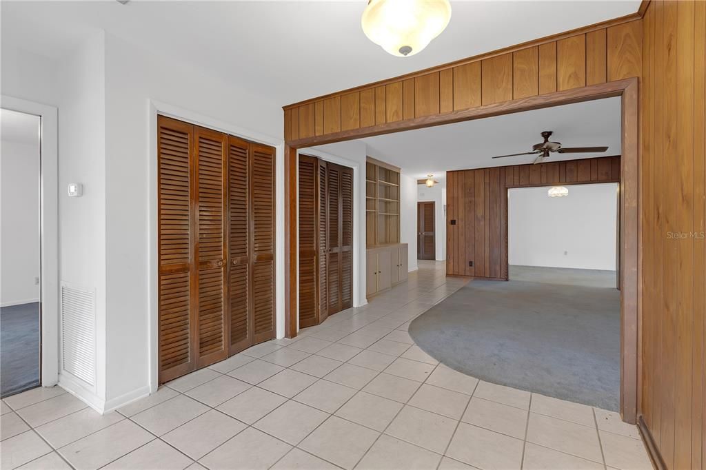 Active With Contract: $469,000 (4 beds, 2 baths, 2406 Square Feet)