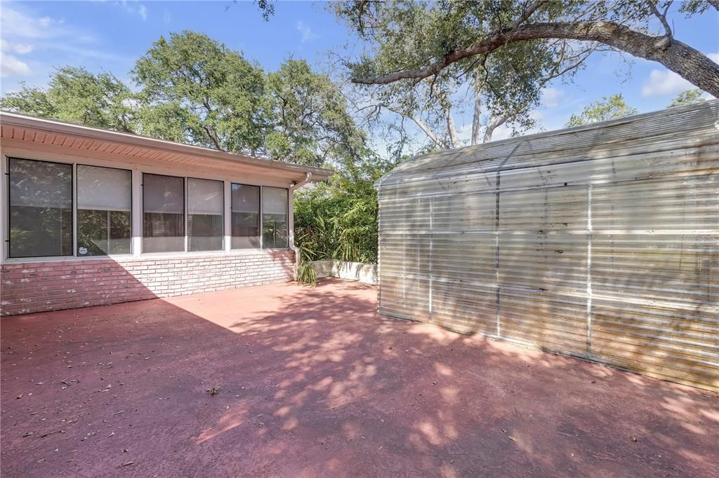 Active With Contract: $469,000 (4 beds, 2 baths, 2406 Square Feet)