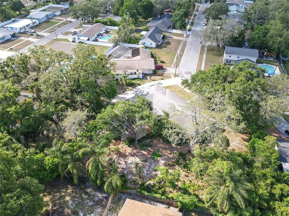 Active With Contract: $469,000 (4 beds, 2 baths, 2406 Square Feet)