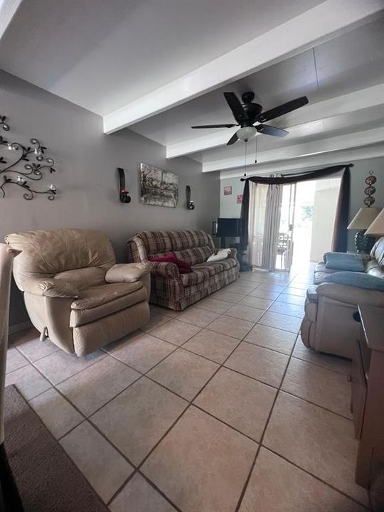 For Sale: $89,000 (1 beds, 1 baths, 648 Square Feet)