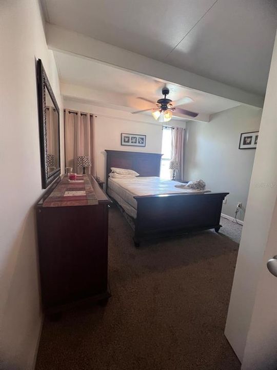 For Sale: $89,000 (1 beds, 1 baths, 648 Square Feet)