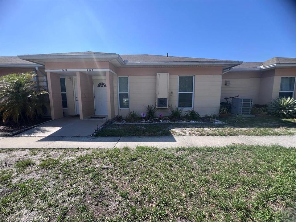 For Sale: $89,000 (1 beds, 1 baths, 648 Square Feet)