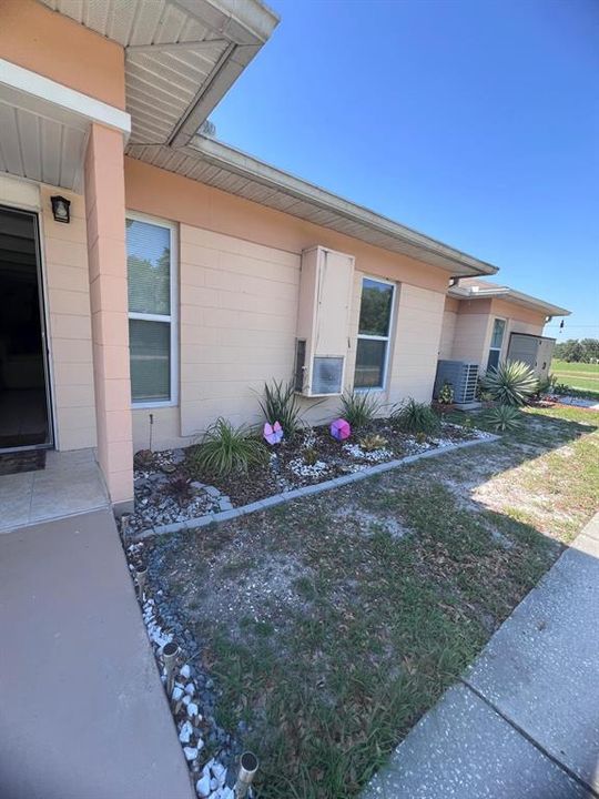 For Sale: $89,000 (1 beds, 1 baths, 648 Square Feet)