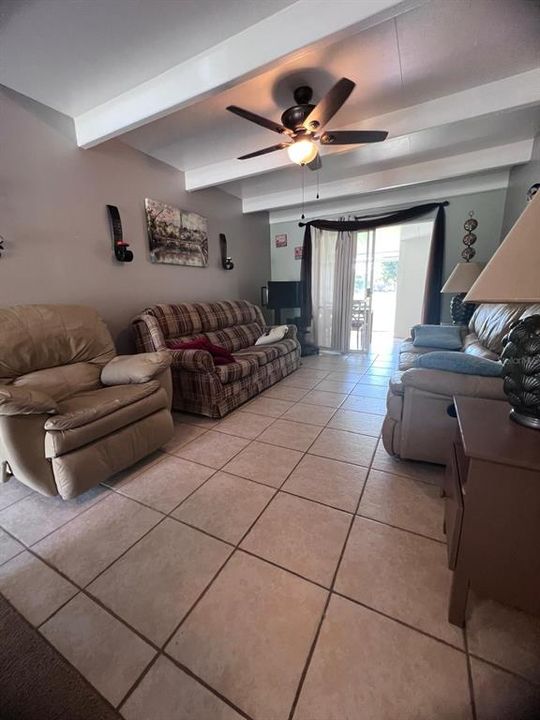 For Sale: $89,000 (1 beds, 1 baths, 648 Square Feet)