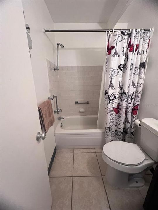 For Sale: $89,000 (1 beds, 1 baths, 648 Square Feet)