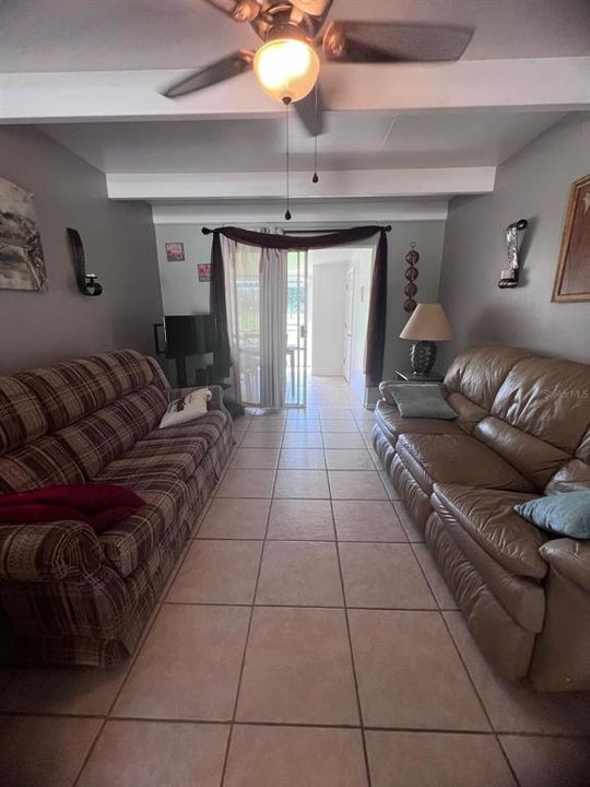 For Sale: $89,000 (1 beds, 1 baths, 648 Square Feet)