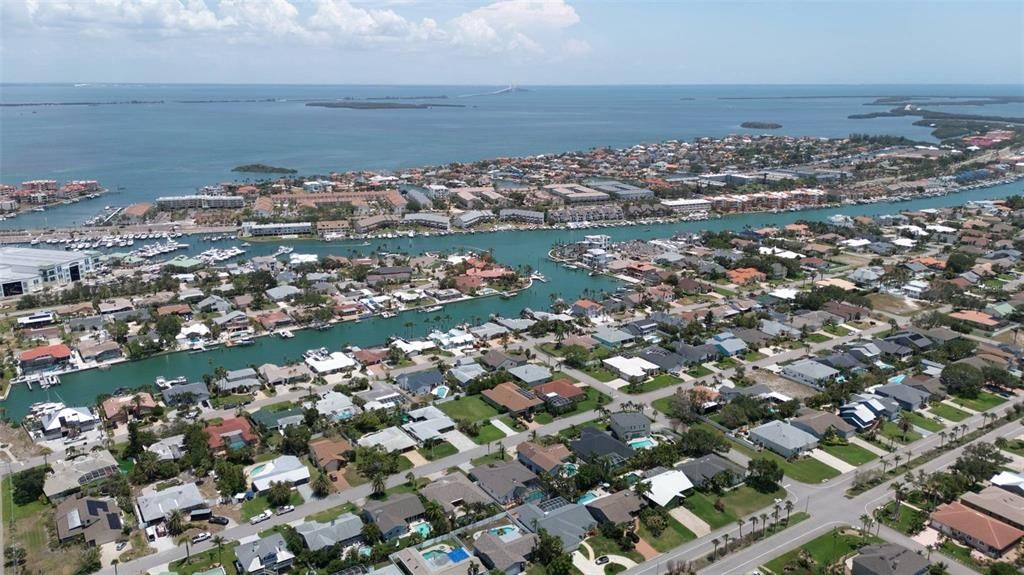 待售: $525,000 (0.24 acres)