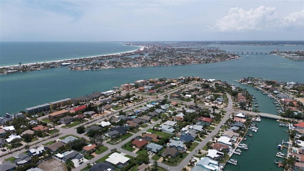 待售: $525,000 (0.24 acres)