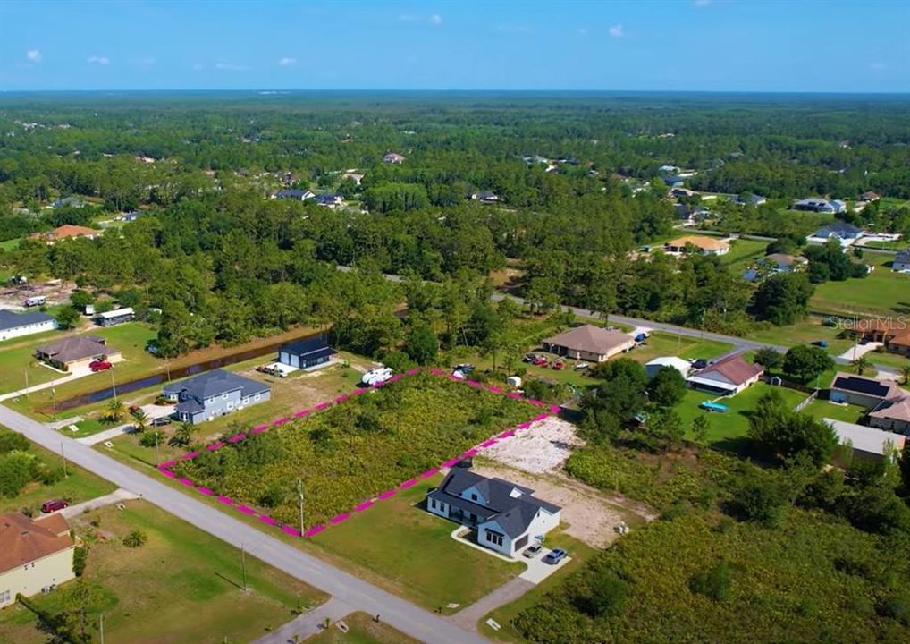 Activo con contrato: $169,000 (1.03 acres)