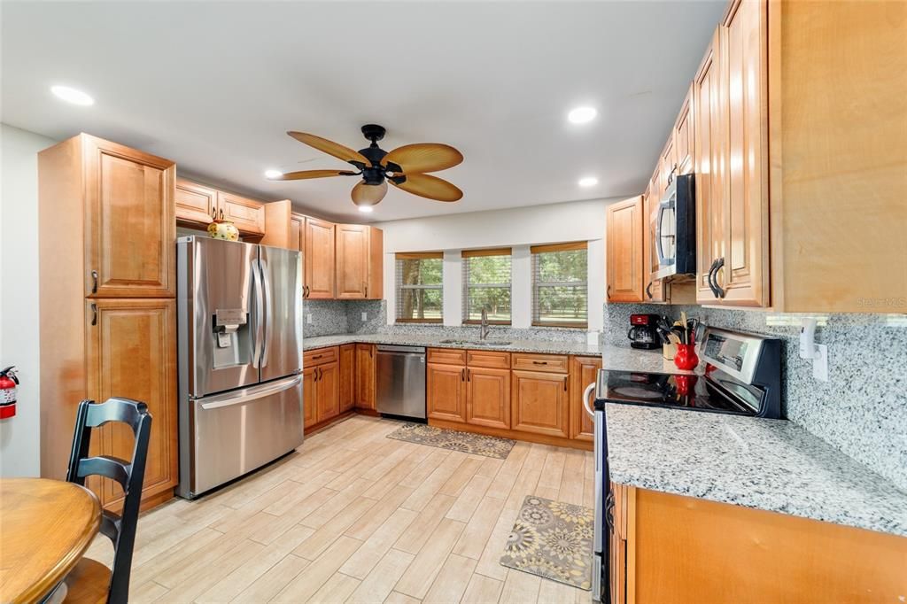 待售: $948,900 (6 贝兹, 4 浴室, 3200 平方英尺)