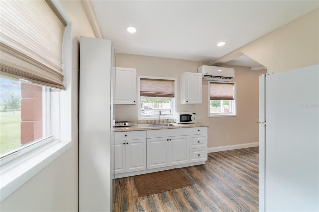 待售: $948,900 (6 贝兹, 4 浴室, 3200 平方英尺)