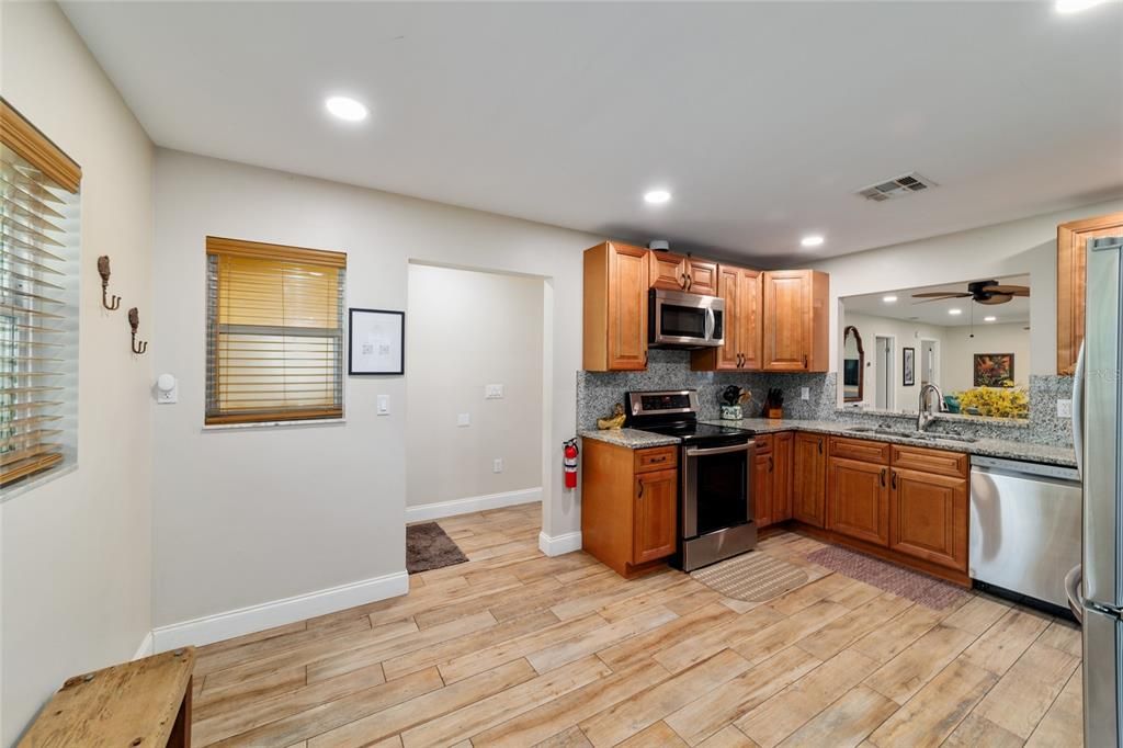 待售: $948,900 (6 贝兹, 4 浴室, 3200 平方英尺)