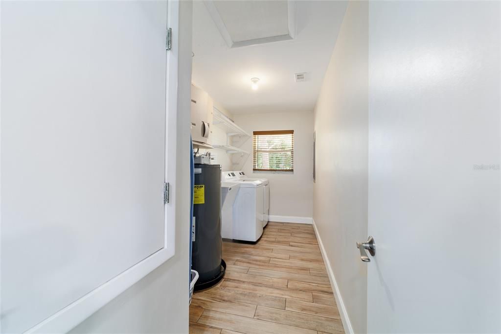 待售: $948,900 (6 贝兹, 4 浴室, 3200 平方英尺)