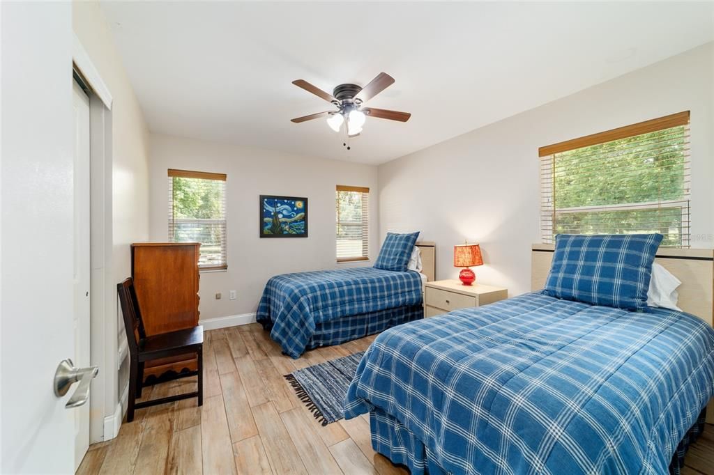 待售: $948,900 (6 贝兹, 4 浴室, 3200 平方英尺)