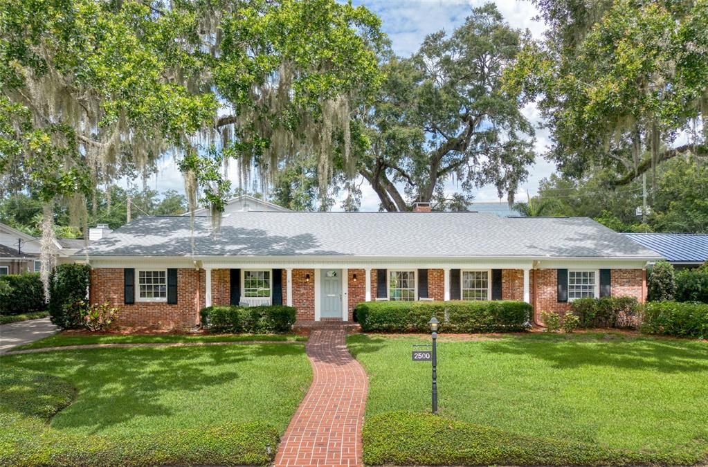 Welcome to 2500 Lake Shore Dr