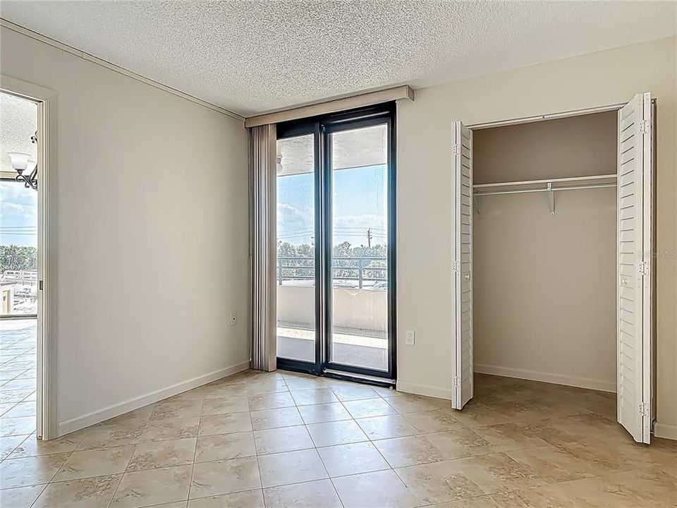 For Sale: $125,000 (2 beds, 2 baths, 1265 Square Feet)