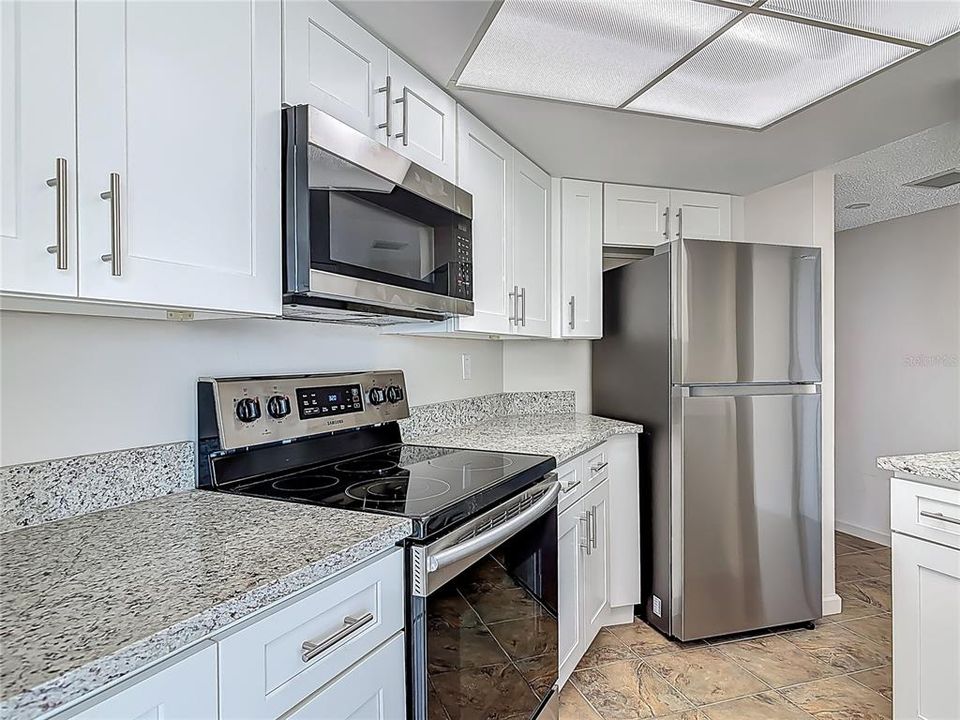 For Sale: $125,000 (2 beds, 2 baths, 1265 Square Feet)