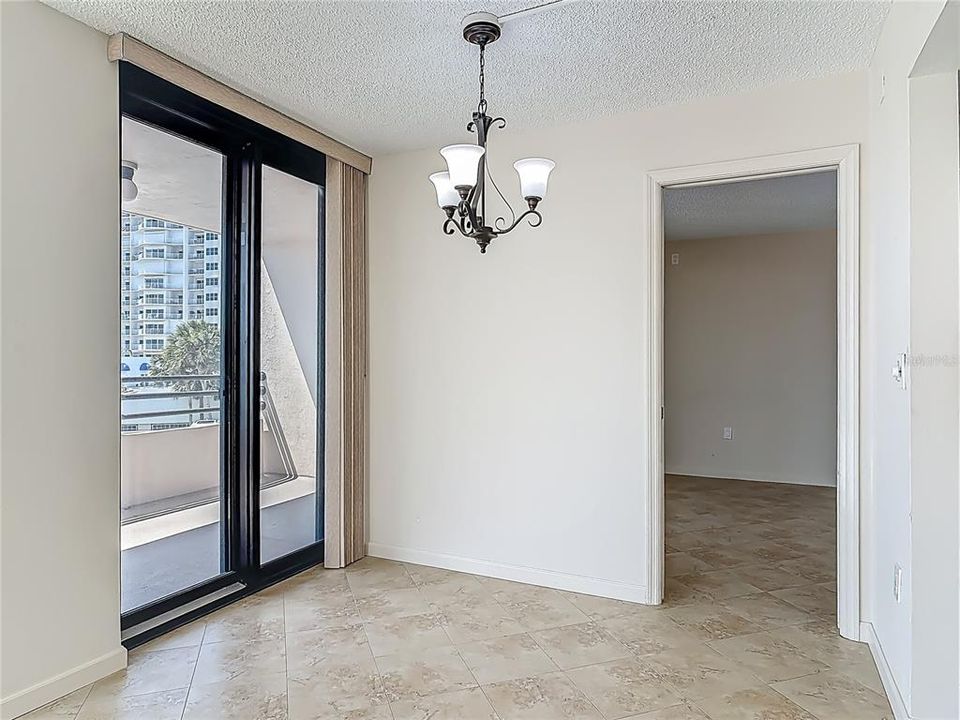 For Sale: $125,000 (2 beds, 2 baths, 1265 Square Feet)