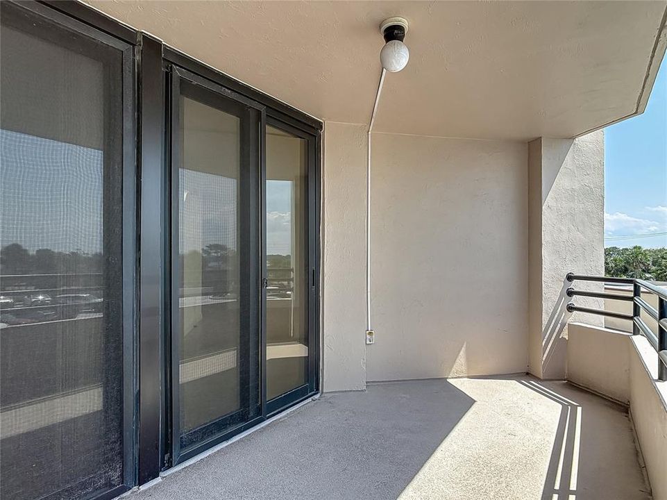 For Sale: $125,000 (2 beds, 2 baths, 1265 Square Feet)