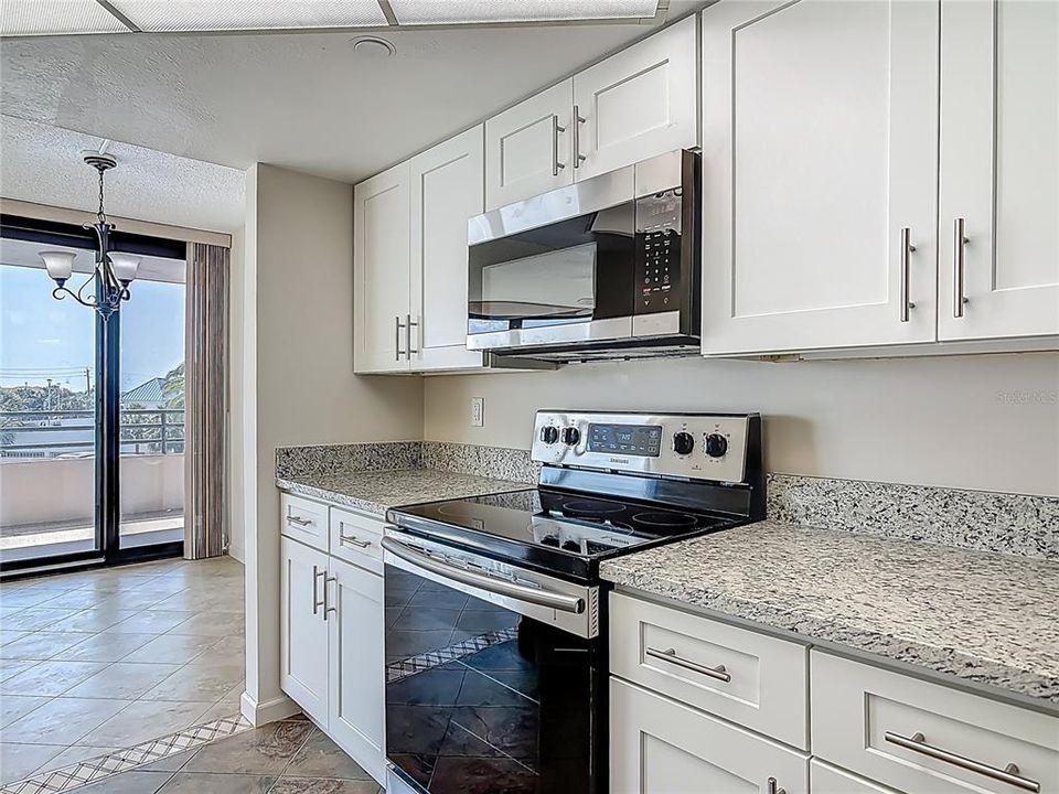 For Sale: $125,000 (2 beds, 2 baths, 1265 Square Feet)