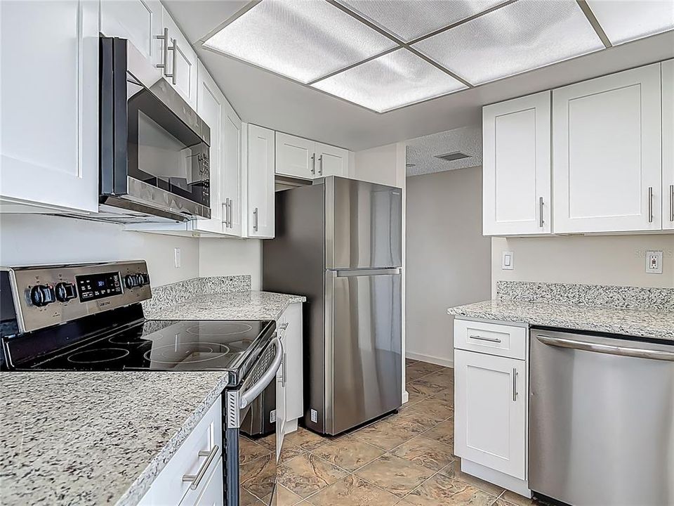 For Sale: $125,000 (2 beds, 2 baths, 1265 Square Feet)