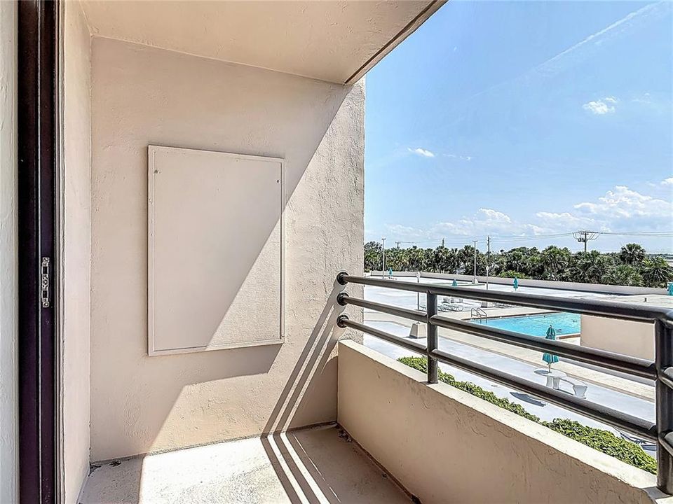 For Sale: $125,000 (2 beds, 2 baths, 1265 Square Feet)