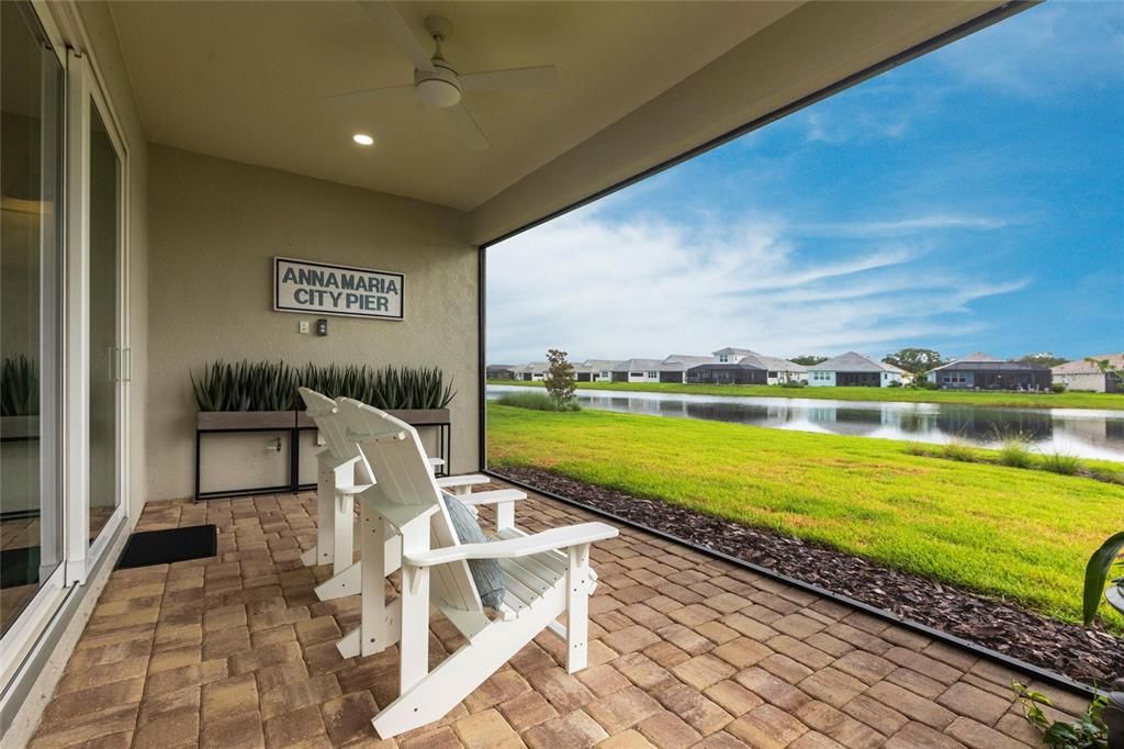 Под контрактом: $585,000 (3 спален, 2 ванн, 1764 Квадратных фут)