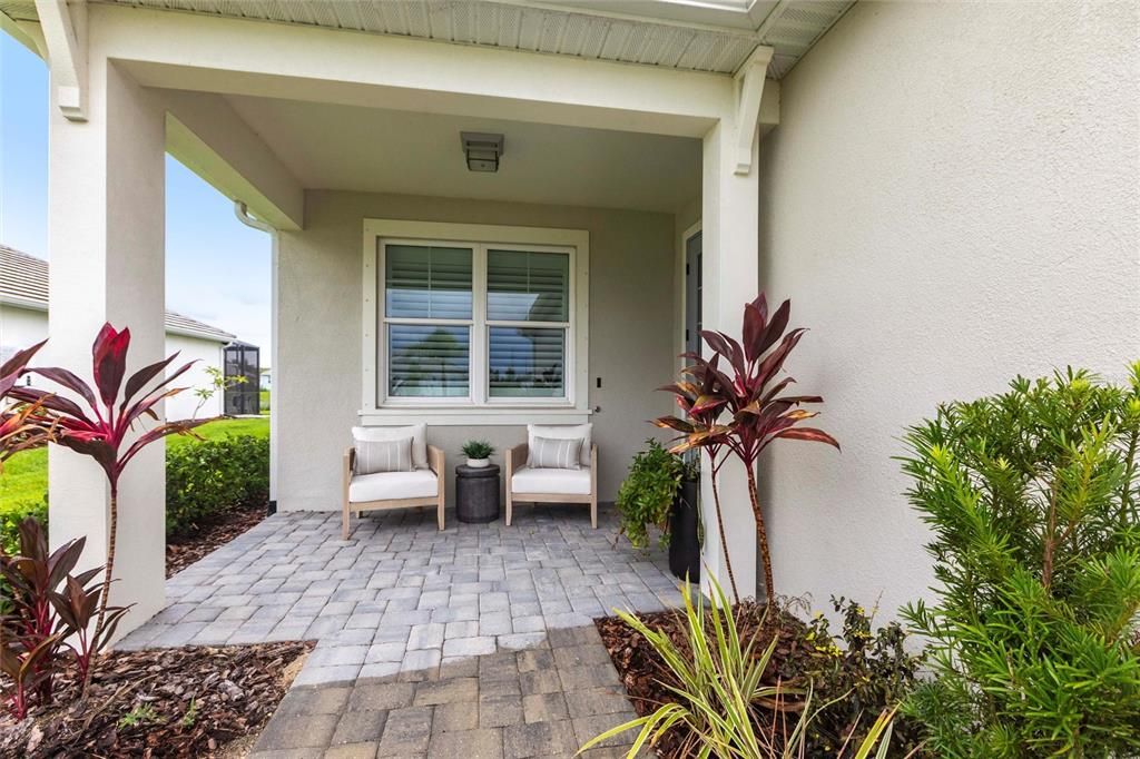 Под контрактом: $585,000 (3 спален, 2 ванн, 1764 Квадратных фут)