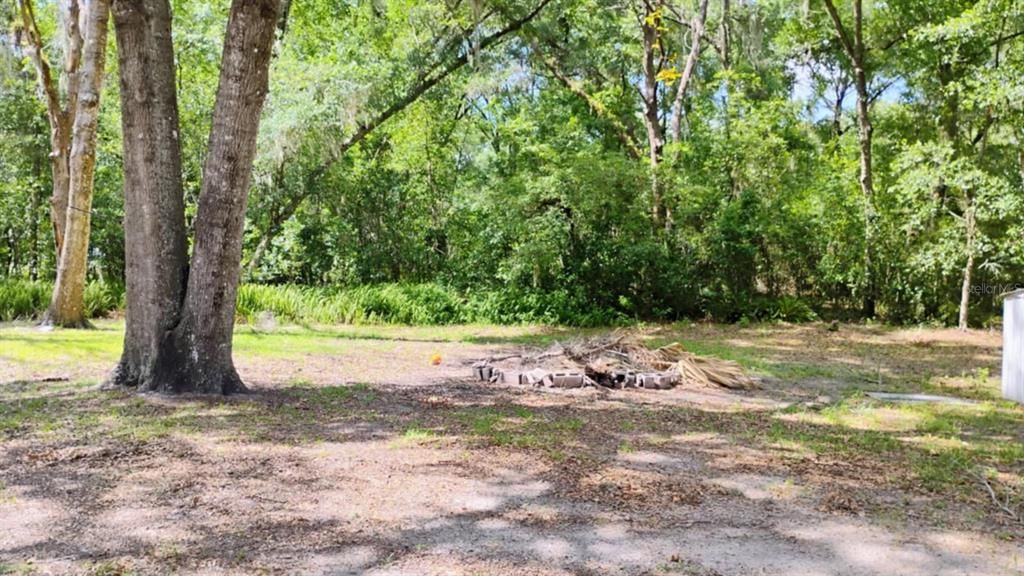 Activo con contrato: $219,000 (3 camas, 2 baños, 1305 Pies cuadrados)