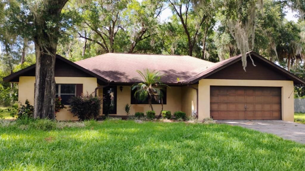 Activo con contrato: $219,000 (3 camas, 2 baños, 1305 Pies cuadrados)