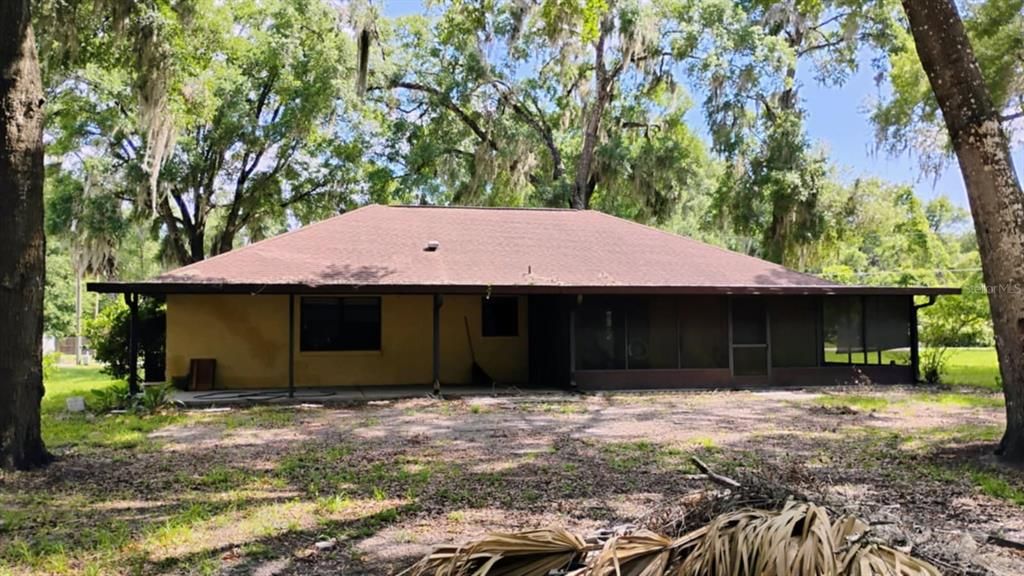 Activo con contrato: $219,000 (3 camas, 2 baños, 1305 Pies cuadrados)