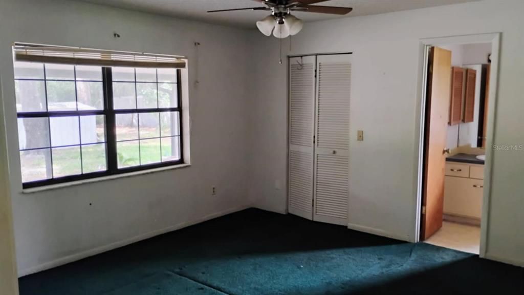 Activo con contrato: $219,000 (3 camas, 2 baños, 1305 Pies cuadrados)