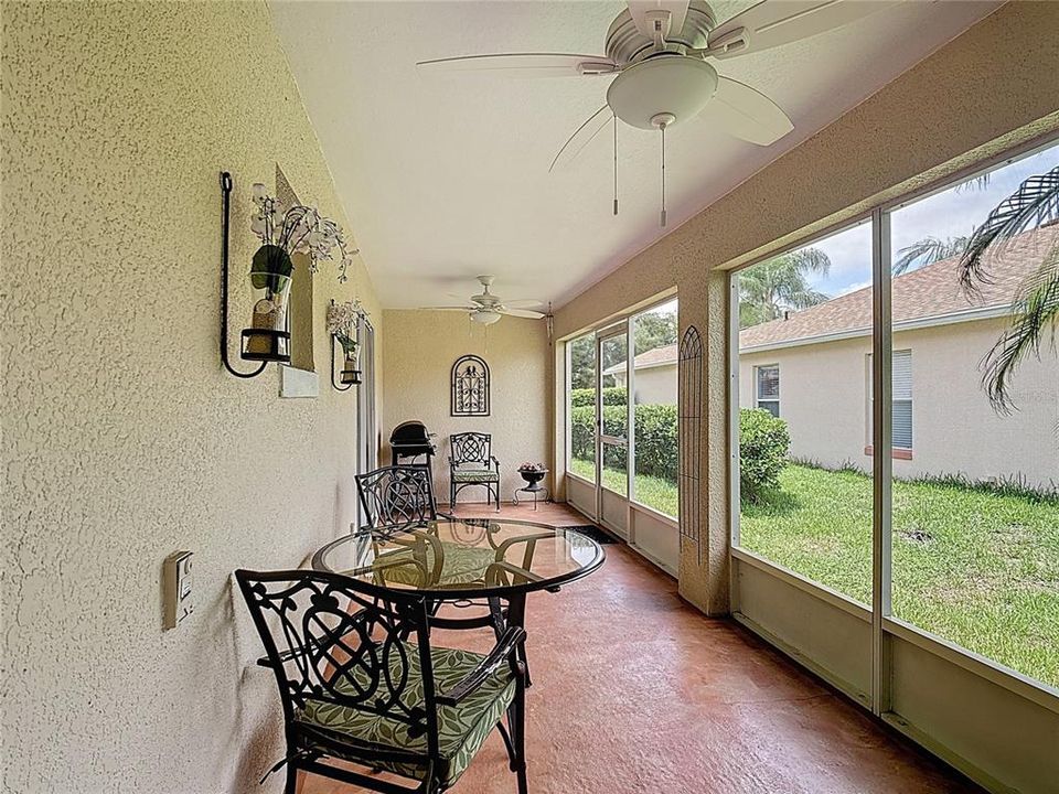 For Sale: $267,000 (2 beds, 2 baths, 1257 Square Feet)