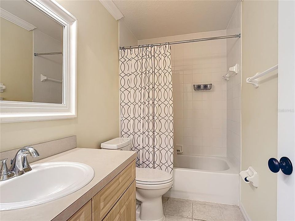 For Sale: $267,000 (2 beds, 2 baths, 1257 Square Feet)